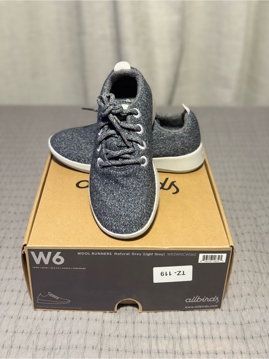 allbirds Pants - Allbirds Wool Runners, Natural Grey, Women's 6, New in Box